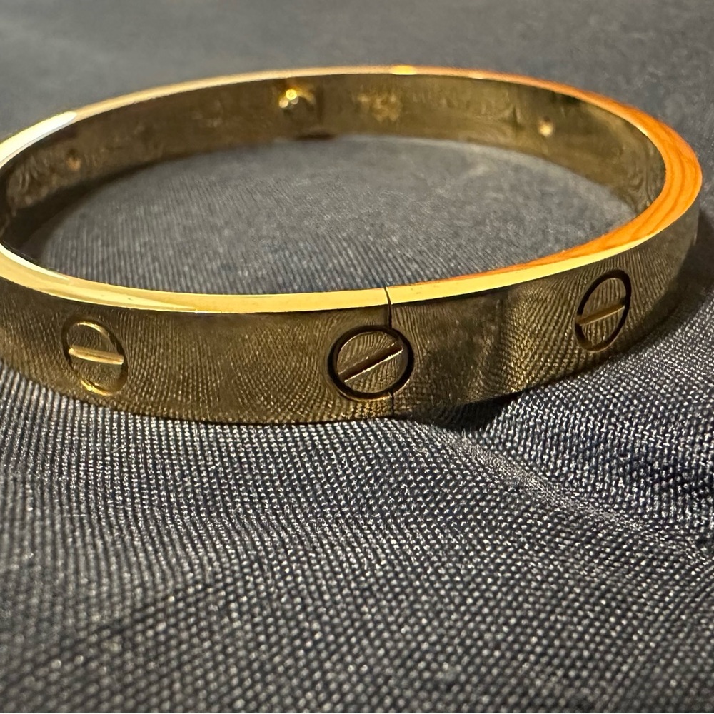 Preloved love bracelet with zircon